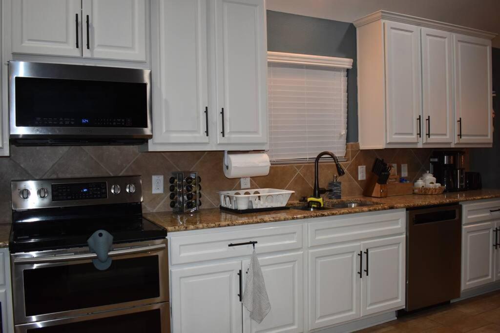 Spacious Conroe Around 4 Miles To The * Montgomery